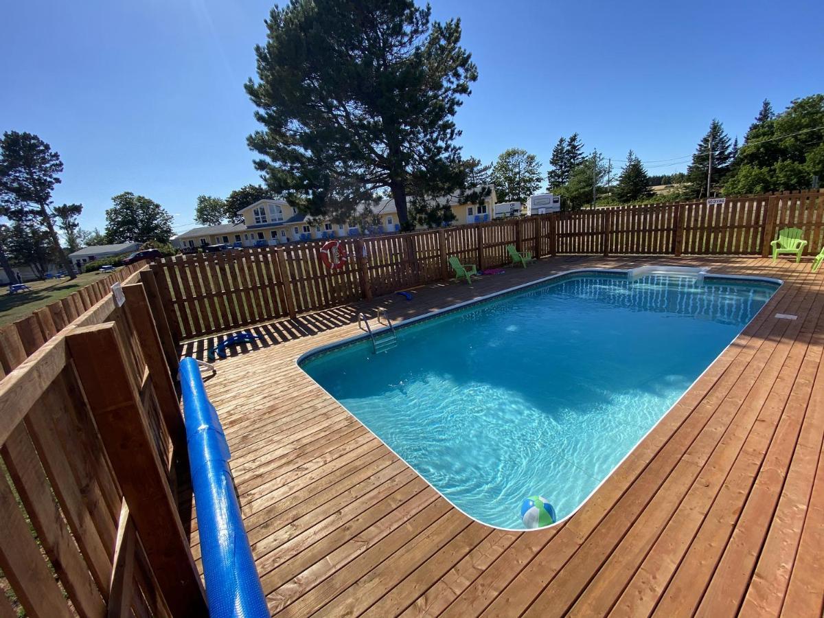 Rustico The Pines Motel And Cottages מראה חיצוני תמונה