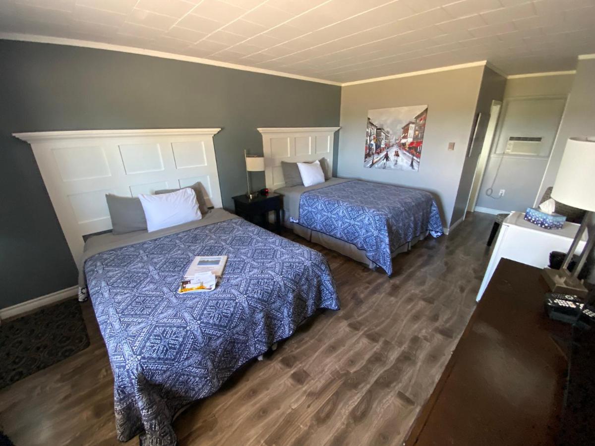 Rustico The Pines Motel And Cottages מראה חיצוני תמונה