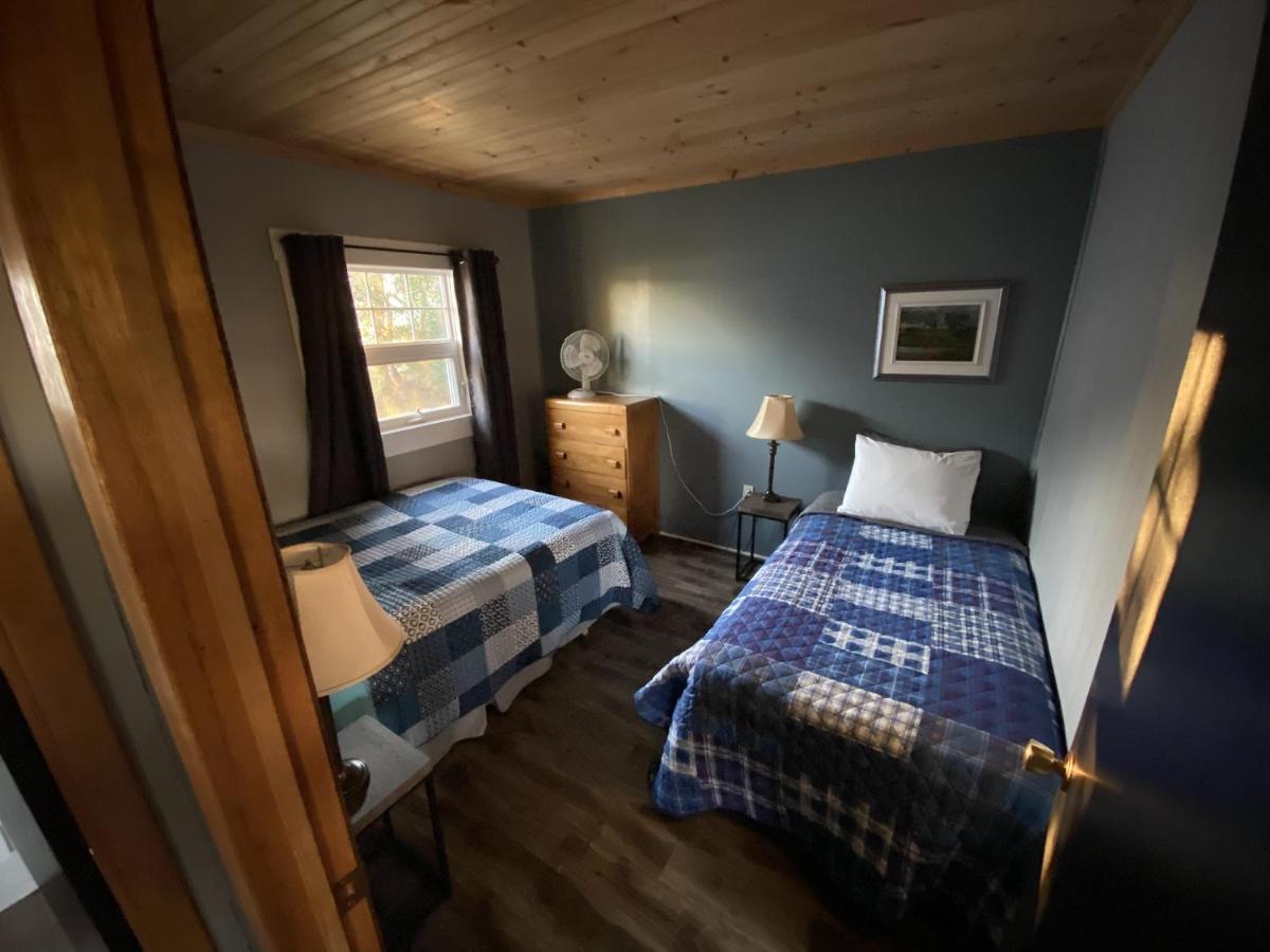Rustico The Pines Motel And Cottages מראה חיצוני תמונה