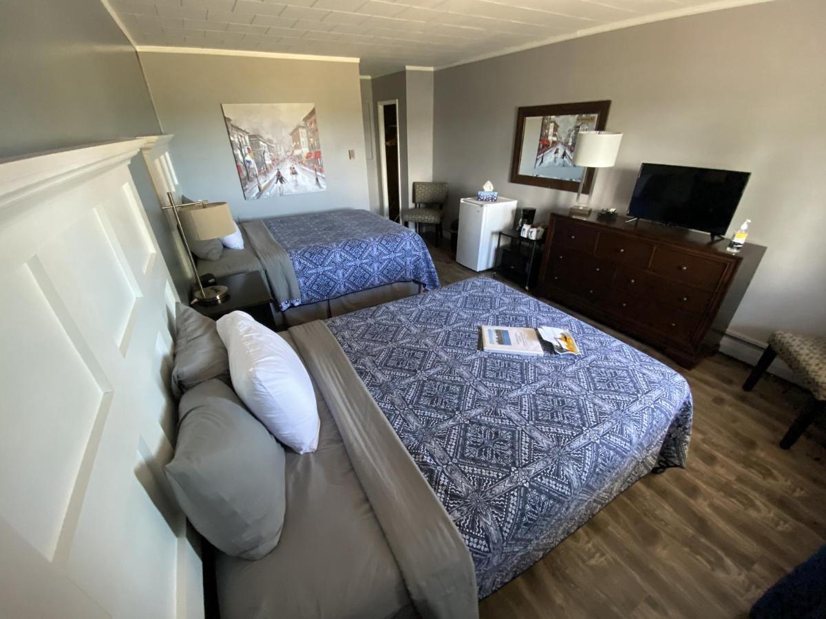 Rustico The Pines Motel And Cottages מראה חיצוני תמונה