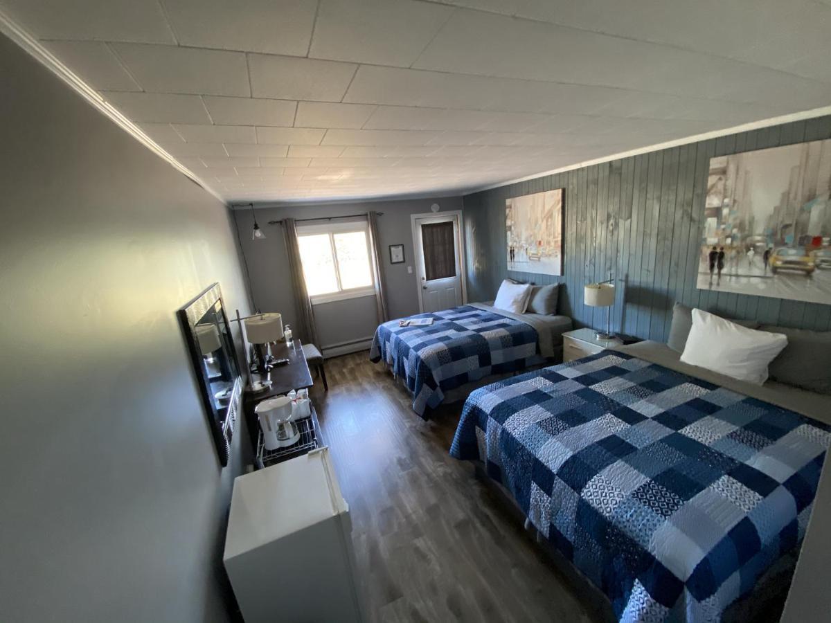 Rustico The Pines Motel And Cottages מראה חיצוני תמונה