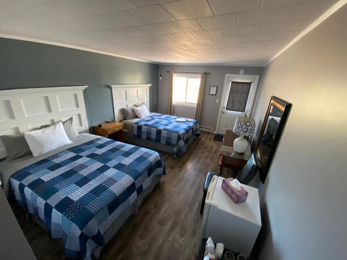 Rustico The Pines Motel And Cottages מראה חיצוני תמונה