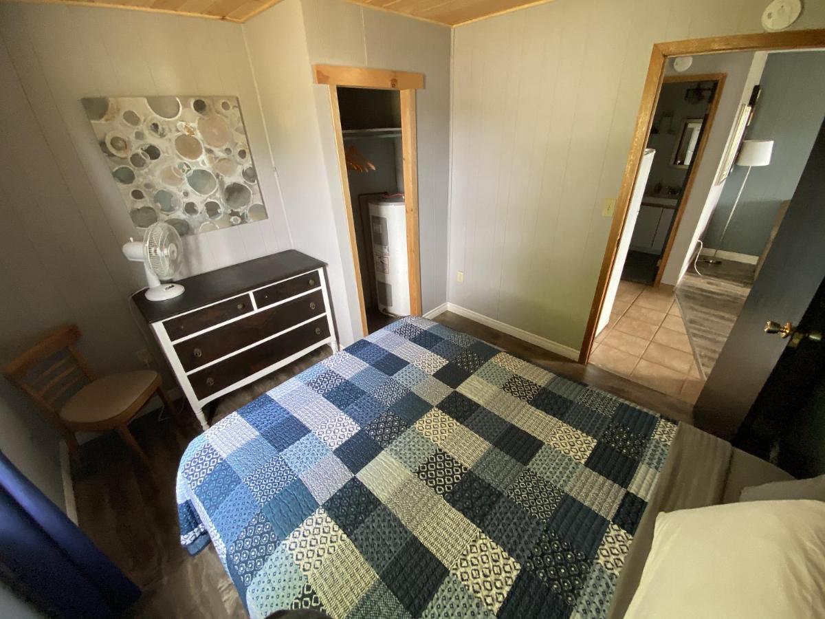 Rustico The Pines Motel And Cottages מראה חיצוני תמונה