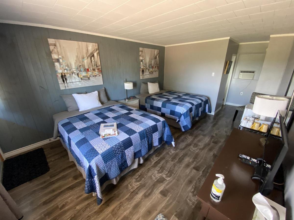 Rustico The Pines Motel And Cottages מראה חיצוני תמונה